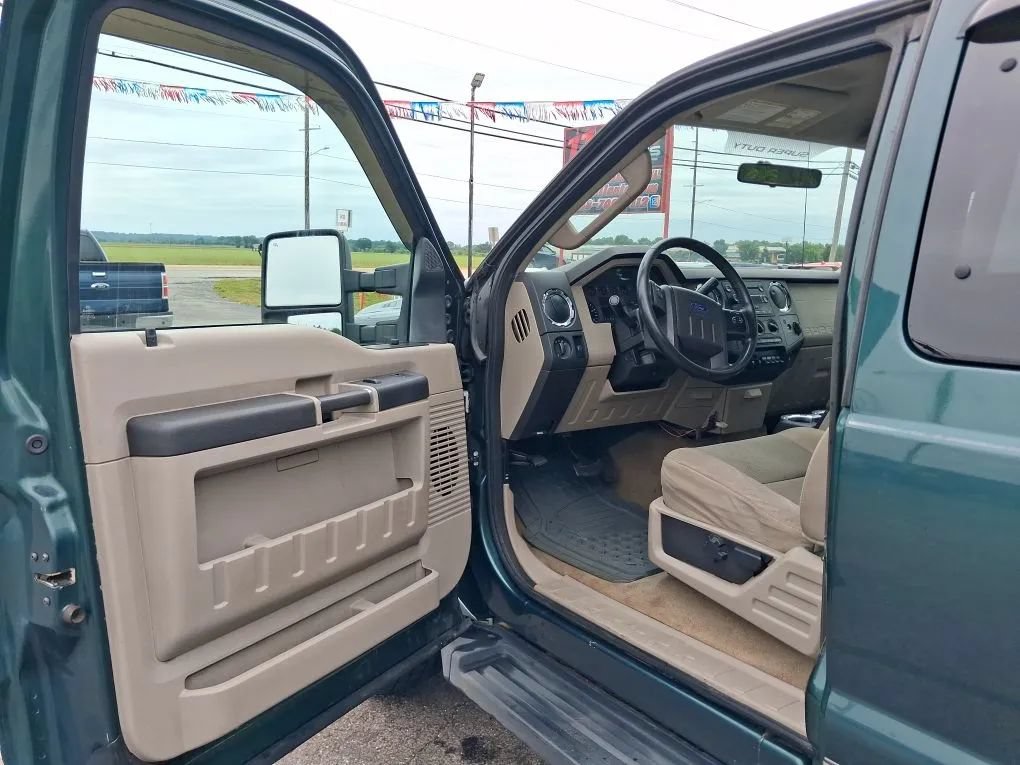 Used 2008 Ford F350 FX4 AWD/4WD image 10