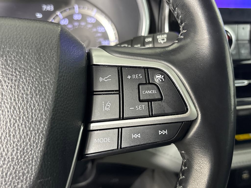 Used 2023 Toyota Highlander XLE image 15