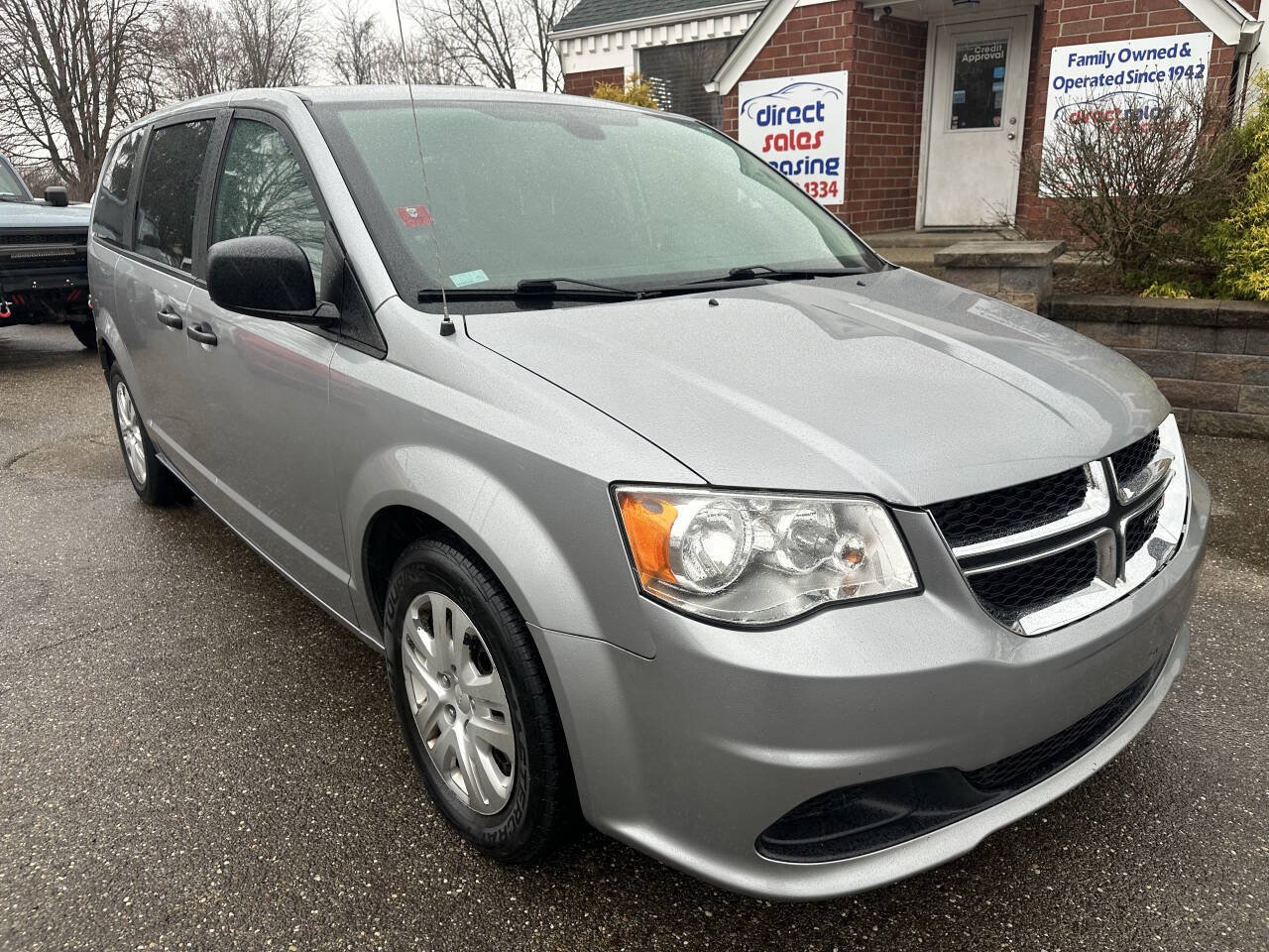 Used 2019 Dodge Grand Caravan SE FWD image 10