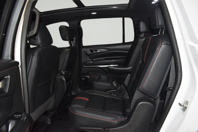 Used 2024 Chevrolet Traverse RS w/ LPO, Floor Liner Package AWD/4WD image 23
