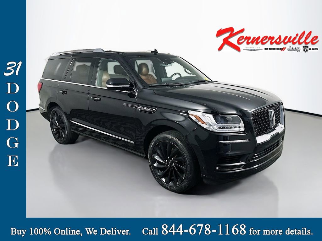 Used 2021 Lincoln Navigator Reserve image 1