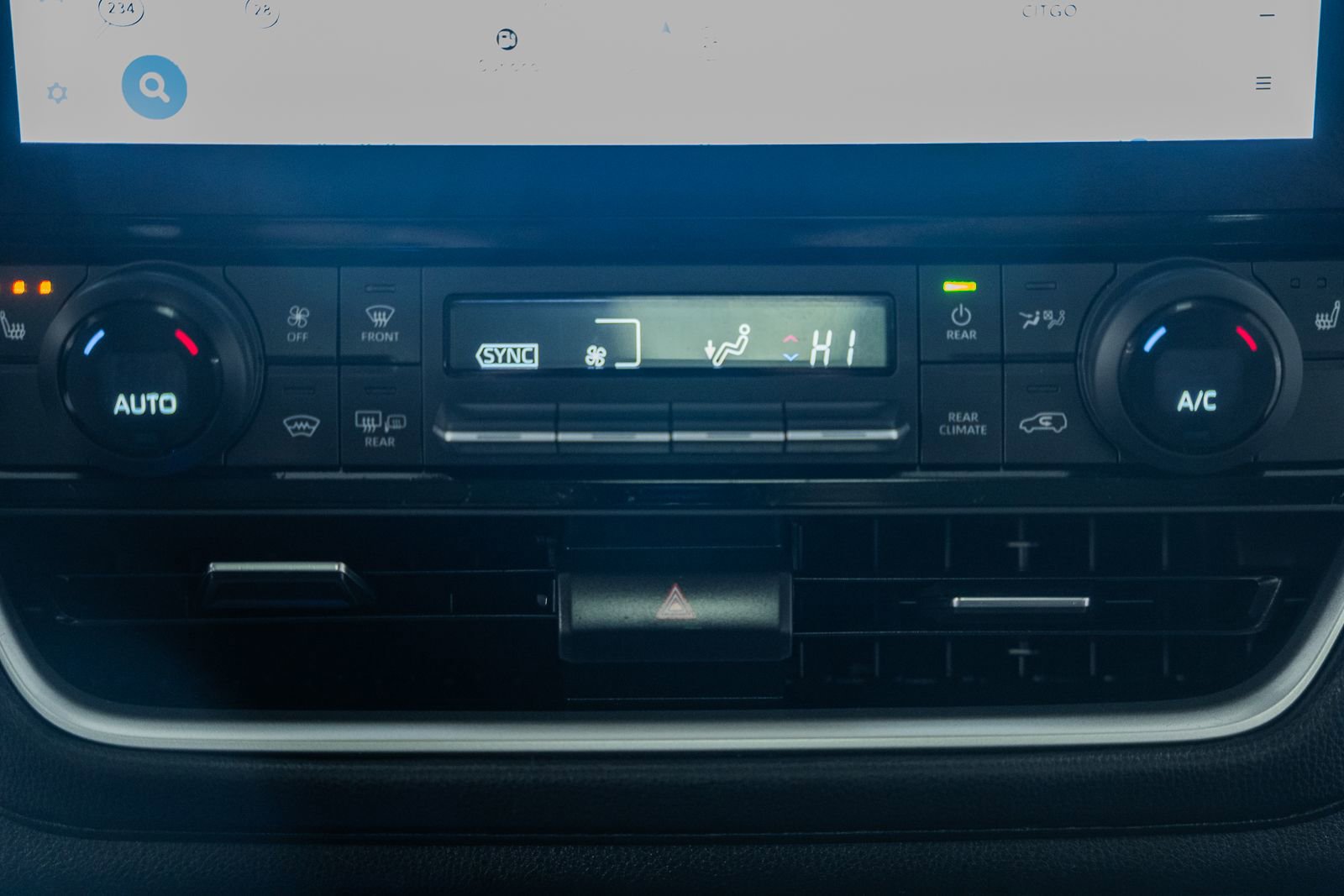 Used 2024 Toyota Grand Highlander XLE image 28