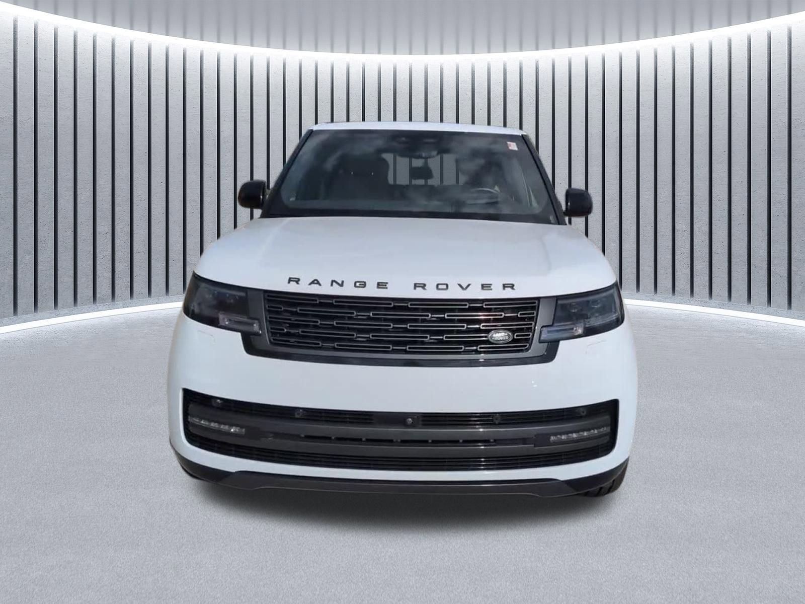 Used 2024 Land Rover Range Rover SE AWD/4WD image 4