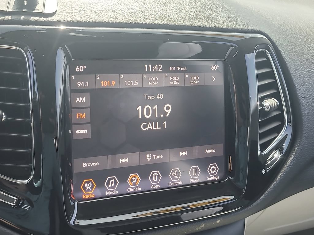 Used 2020 Jeep Compass Limited FWD image 20