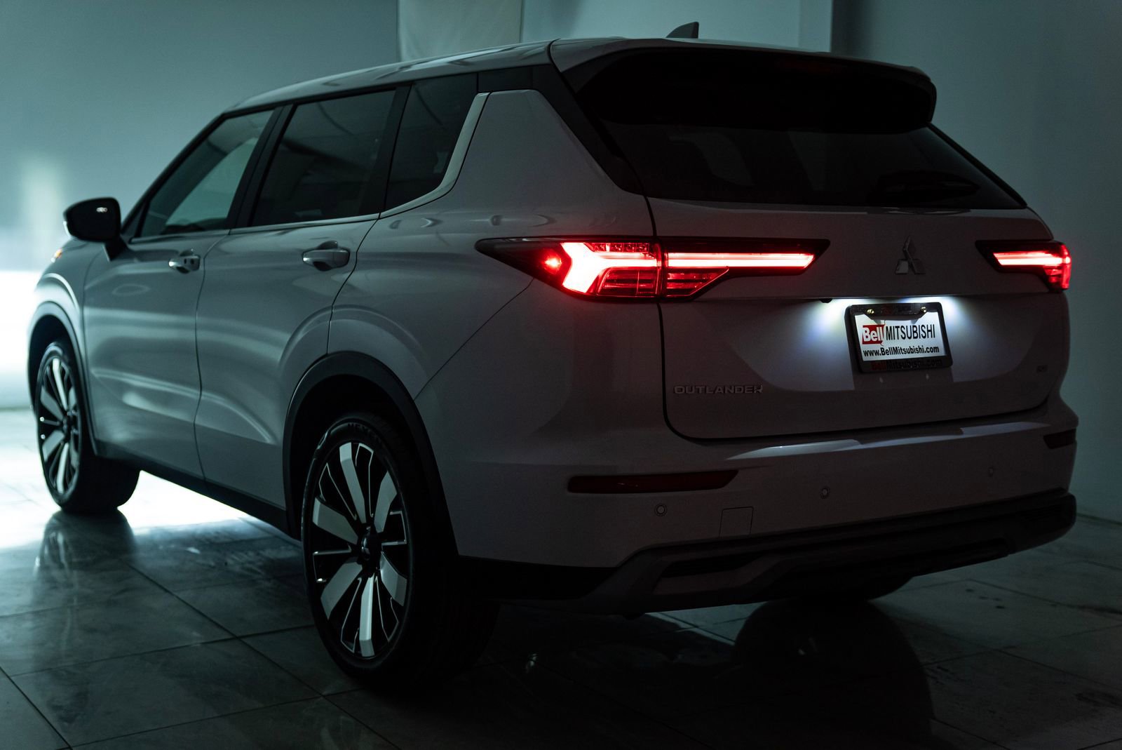 Used 2025 Mitsubishi Outlander SE image 34