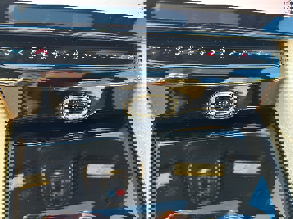 New 2026 Jeep Grand Cherokee Limited w/ Limited Altitude Package image 18