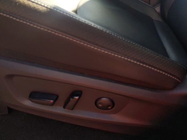 Used 2025 Nissan Pathfinder SL image 19