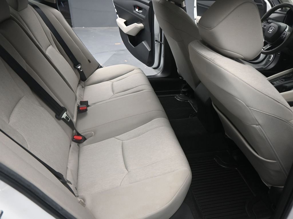 Used 2023 Honda Accord EX image 17
