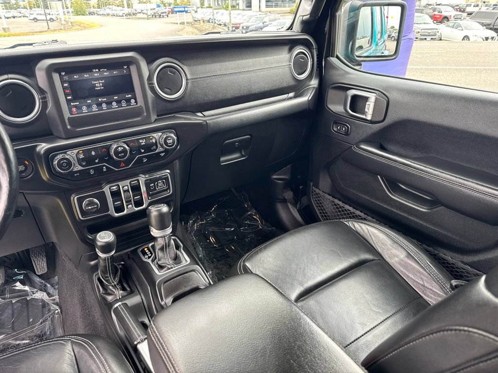 Used 2018 Jeep Wrangler Unlimited Sahara w/ Cold Weather Group AWD/4WD image 9
