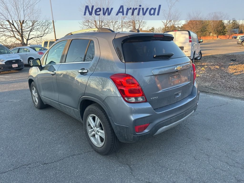 Used 2019 Chevrolet Trax LT w/ LT Convenience Package image 4