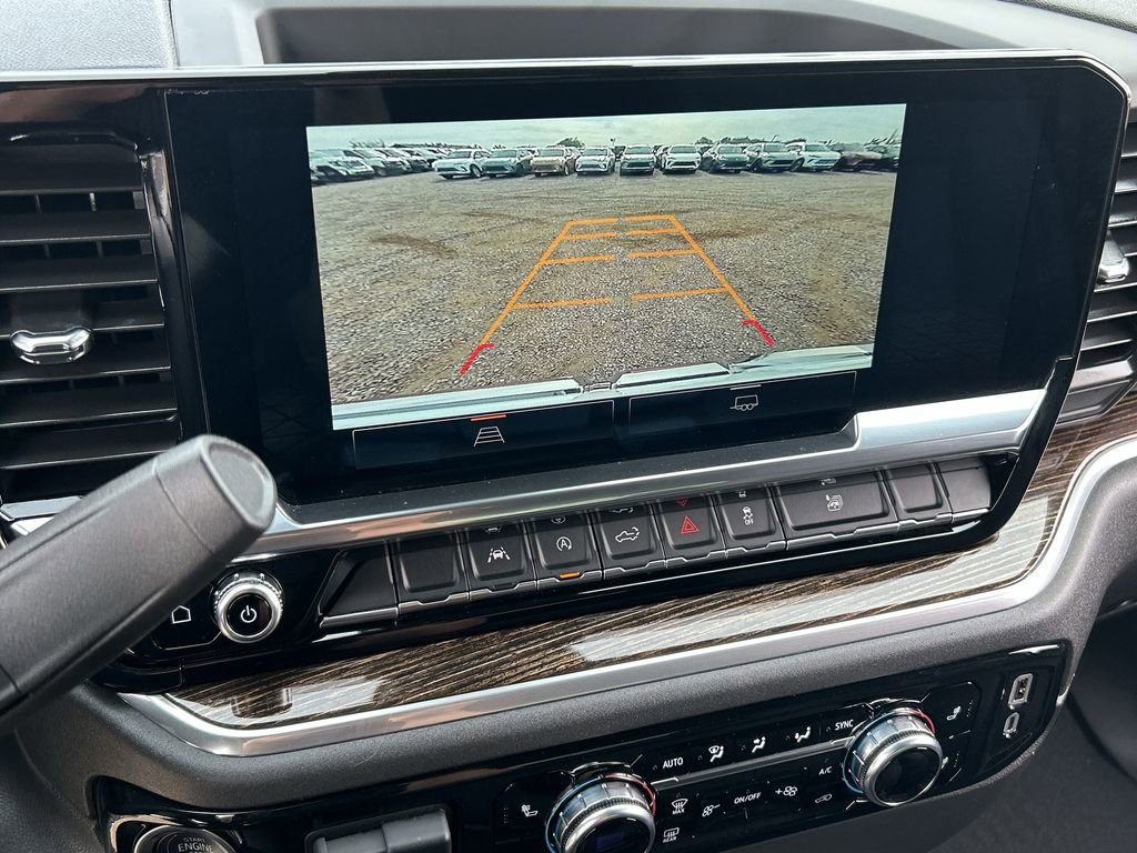 Used 2025 GMC Sierra 1500 SLE image 15