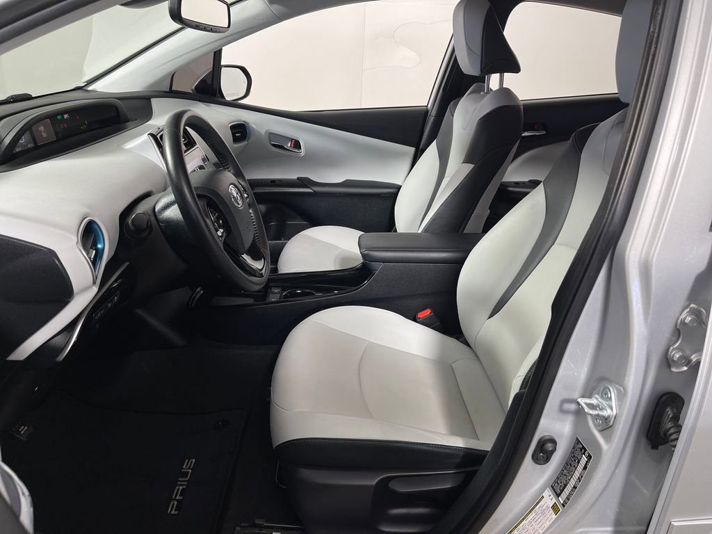 Certified 2021 Toyota Prius XLE w/ Carpet Mat Package (TMS) AWD/4WD image 12