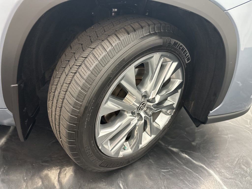 Used 2020 Toyota Highlander Limited image 33