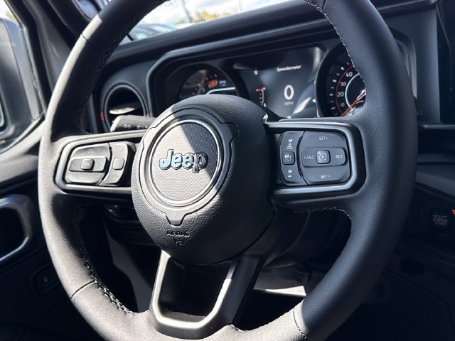 New 2026 Jeep Wrangler Unlimited Rubicon AWD/4WD image 10