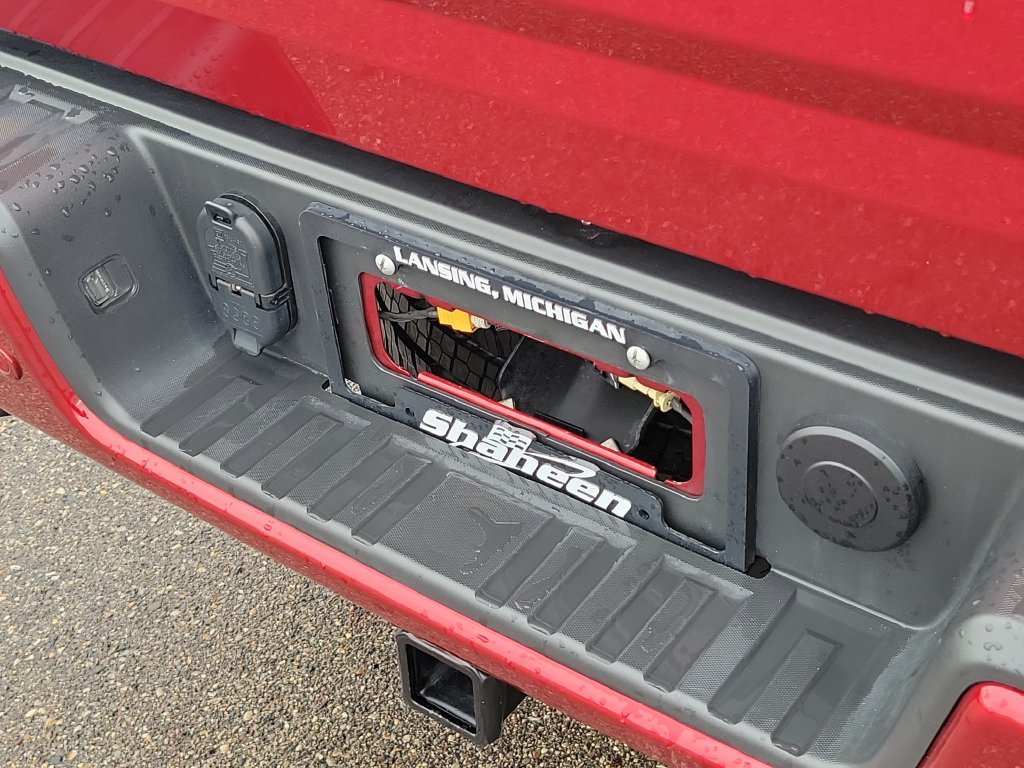Used 2021 Chevrolet Colorado Z71 w/ Safety Package AWD/4WD image 36