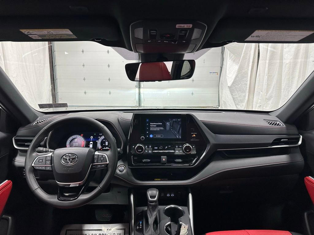 Used 2025 Toyota Highlander XSE image 41