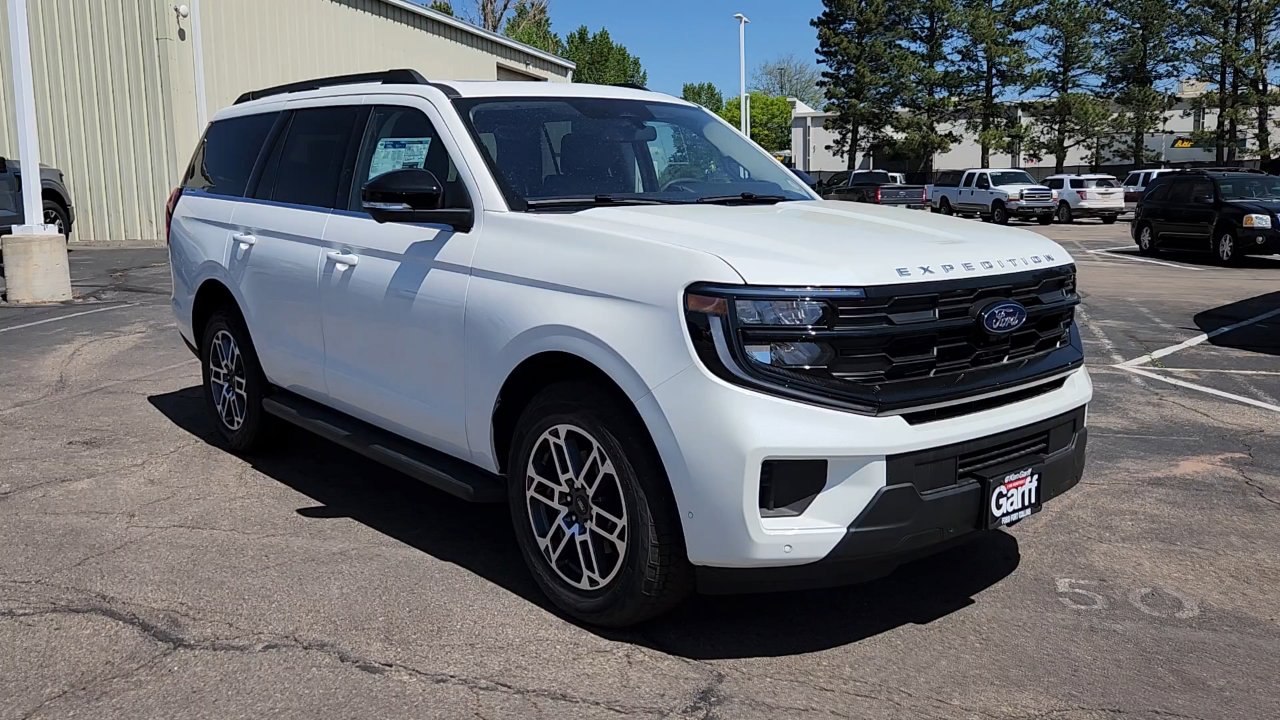 New 2025 Ford Expedition Active image 12