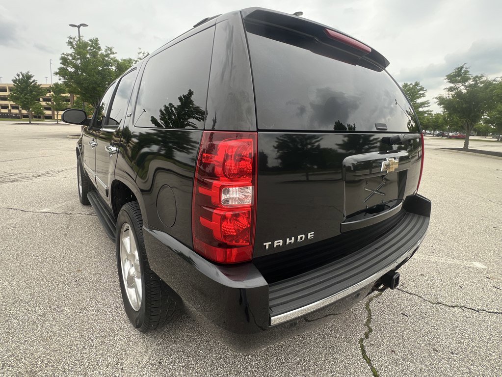 Used 2010 Chevrolet Tahoe LTZ AWD/4WD image 3