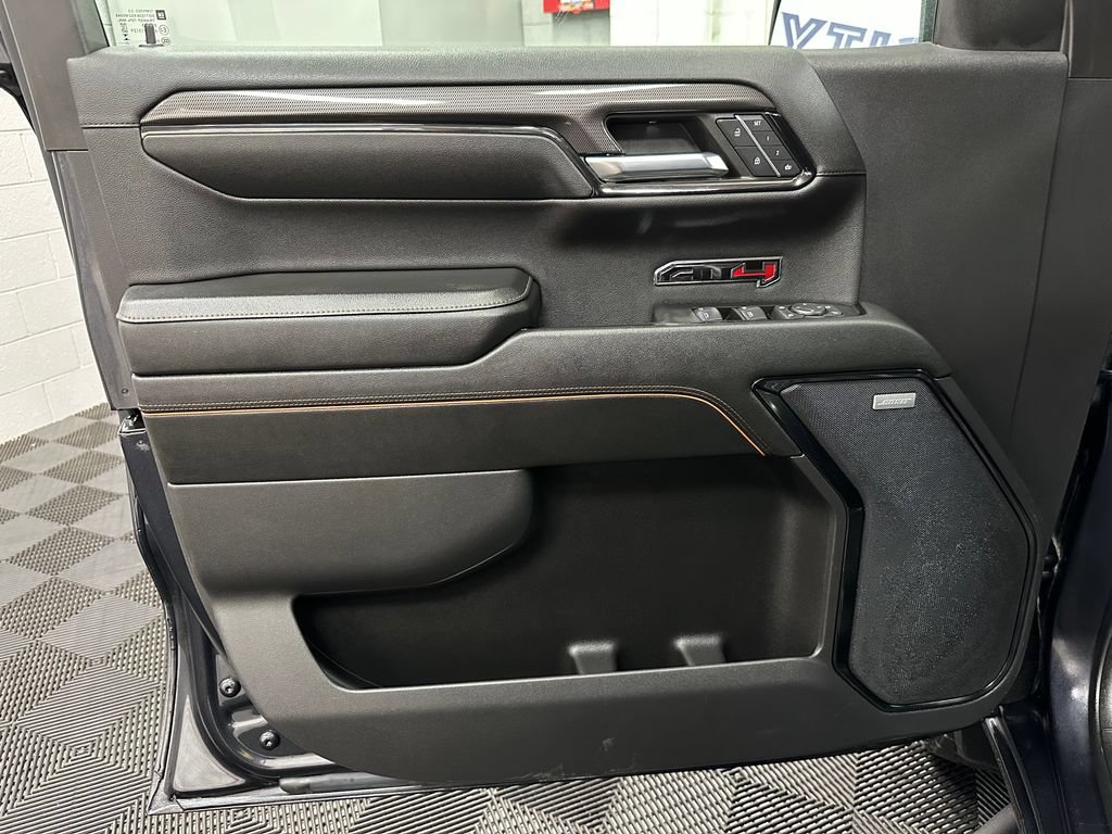 Used 2024 GMC Sierra 1500 AT4 w/ Technology Package AWD/4WD image 17
