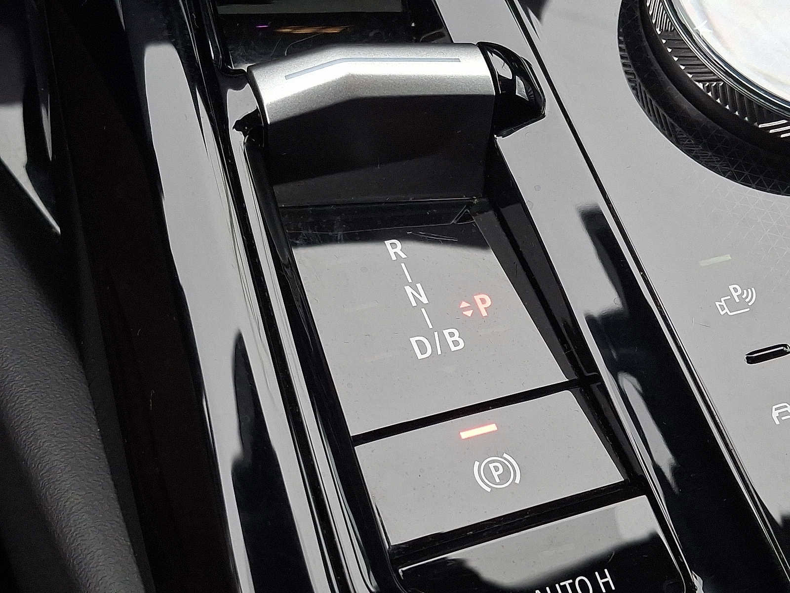 Used 2025 BMW i5 xDrive40 w/ Premium Package image 15