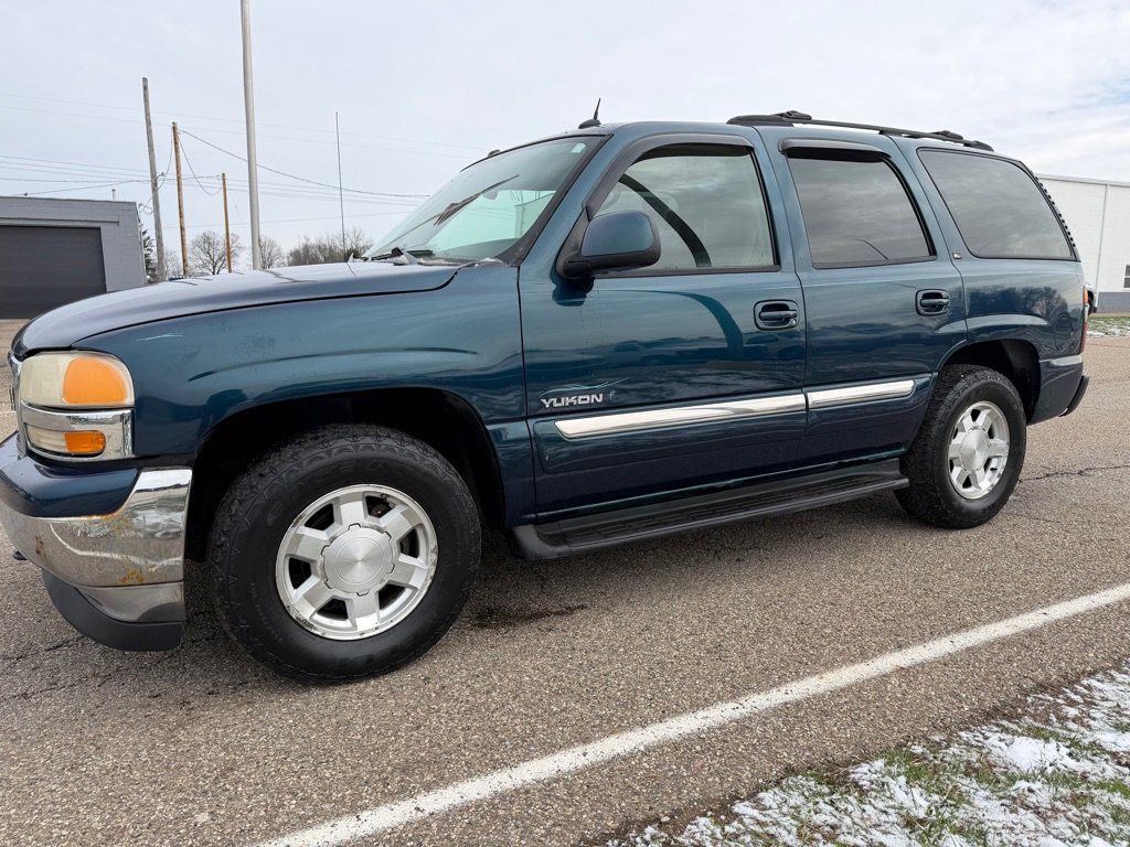 Used 2005 GMC Yukon SLT w/ SLT Preferred Equipment Group image 3