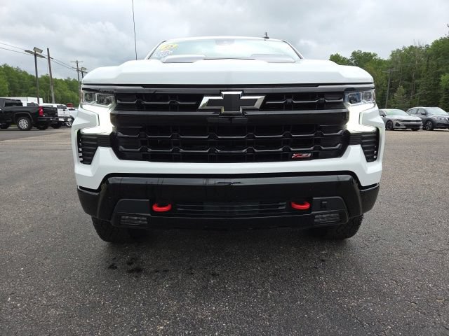 Used 2025 Chevrolet Silverado 1500 LT Trail Boss w/ Convenience Package II AWD/4WD image 32