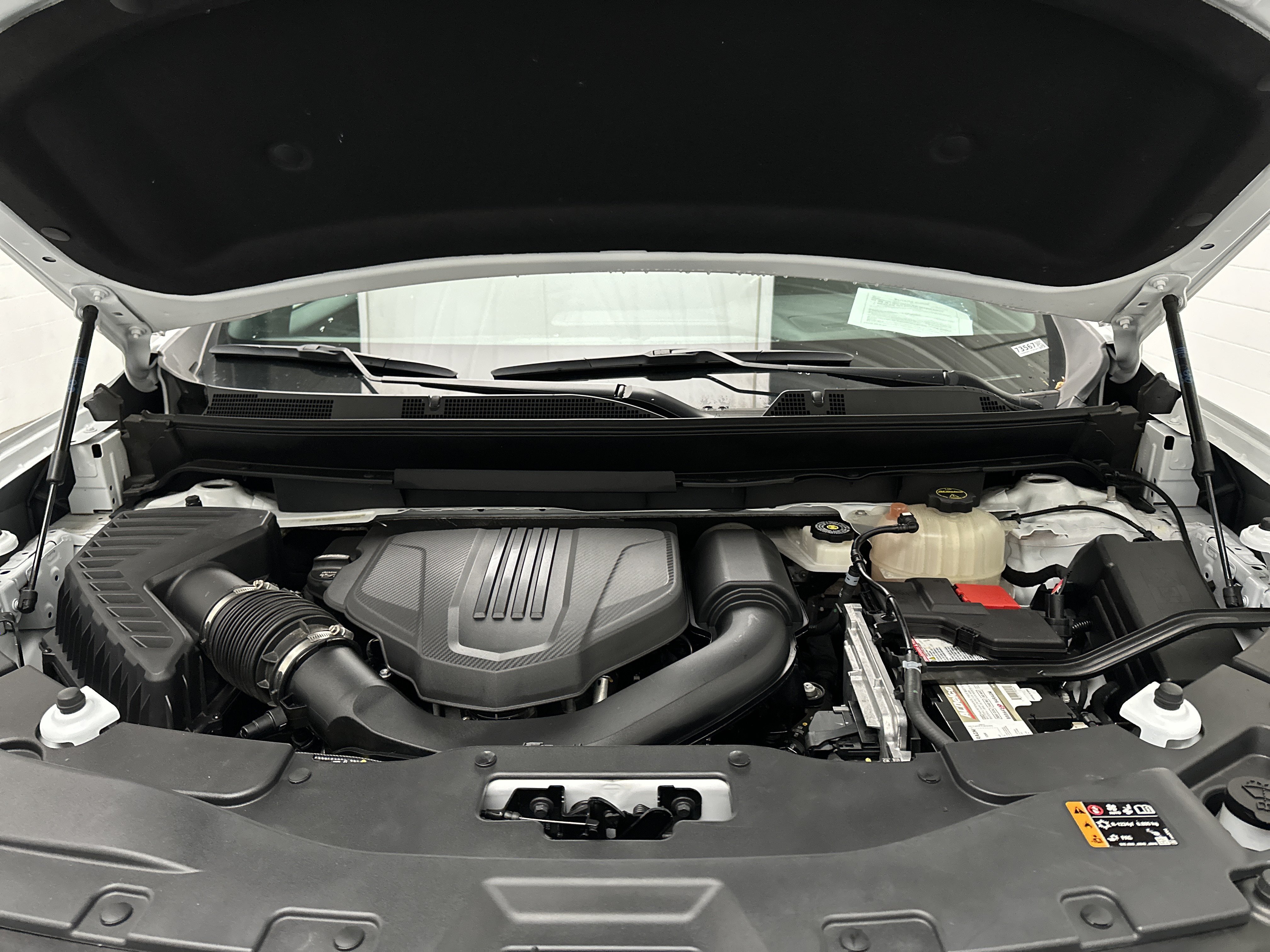 Used 2025 GMC Acadia Elevation FWD image 42