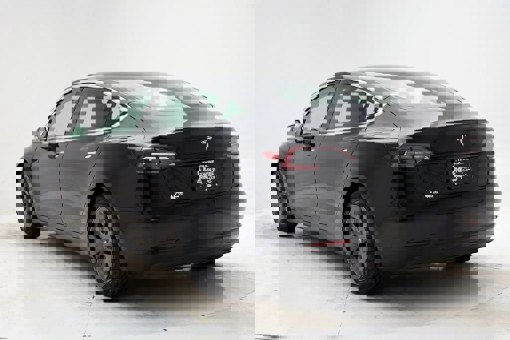 Used 2020 Tesla Model 3 Standard Range Plus image 6