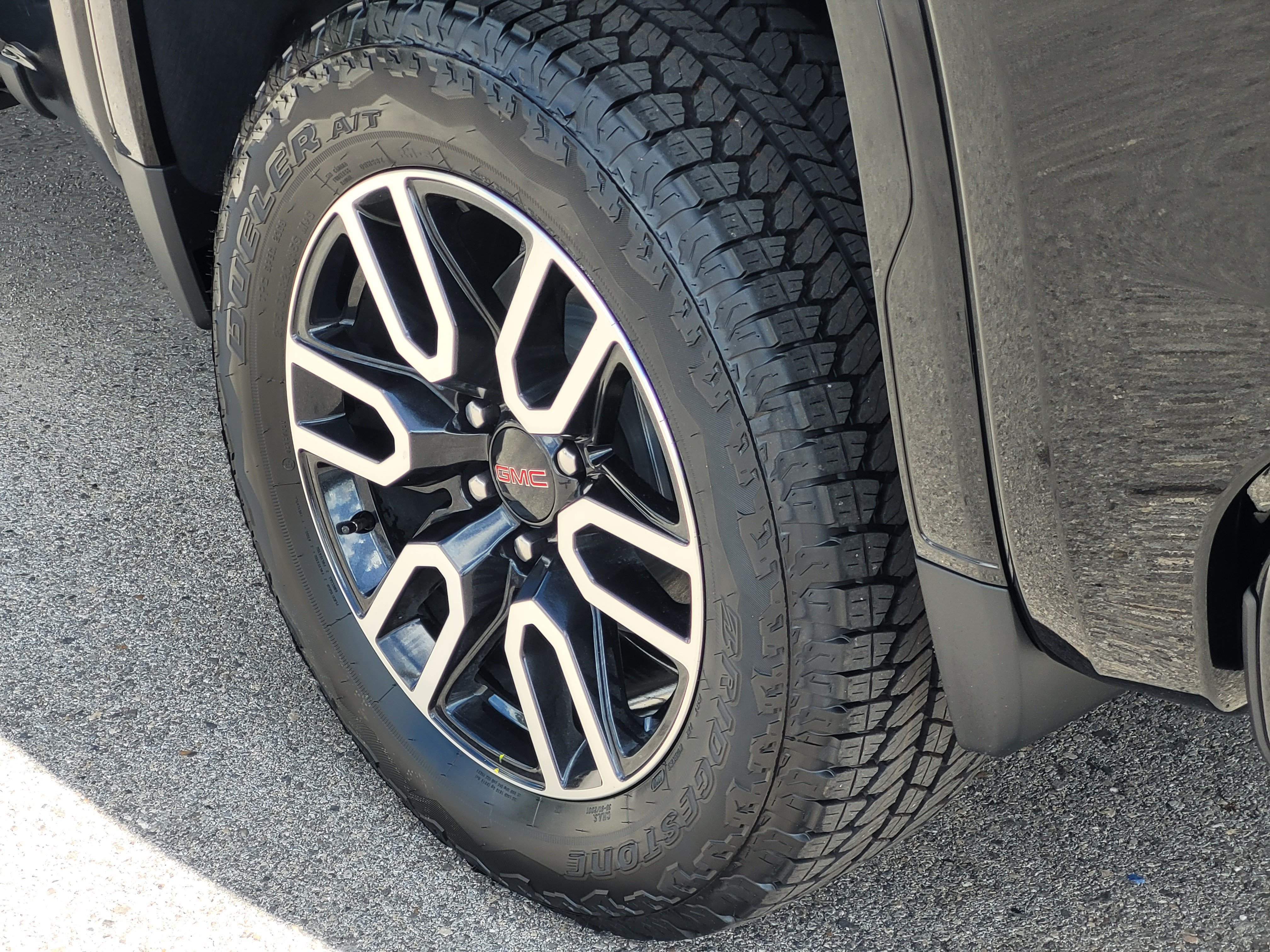 New 2026 GMC Sierra 1500 AT4 w/ AT4 Premium Package AWD/4WD image 7