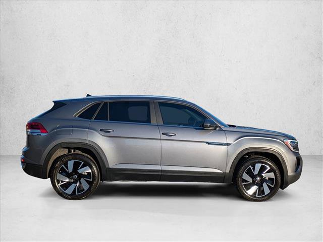 Used 2024 Volkswagen Atlas Cross Sport SE image 4