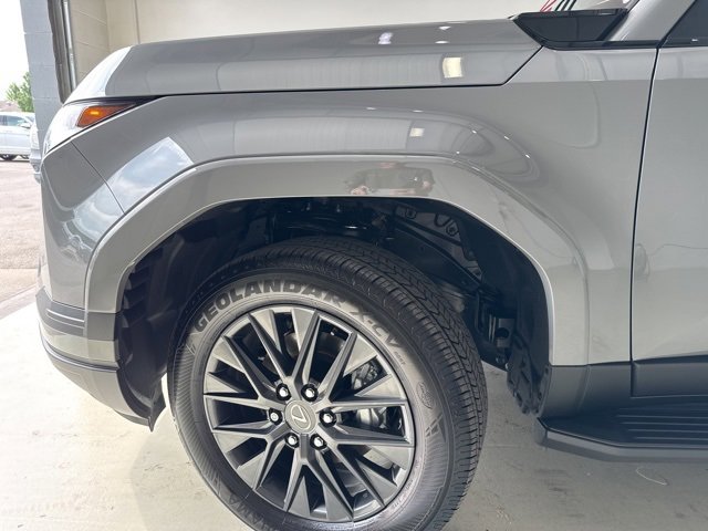 Used 2025 Lexus GX 550 w/ Cold Area Package image 12