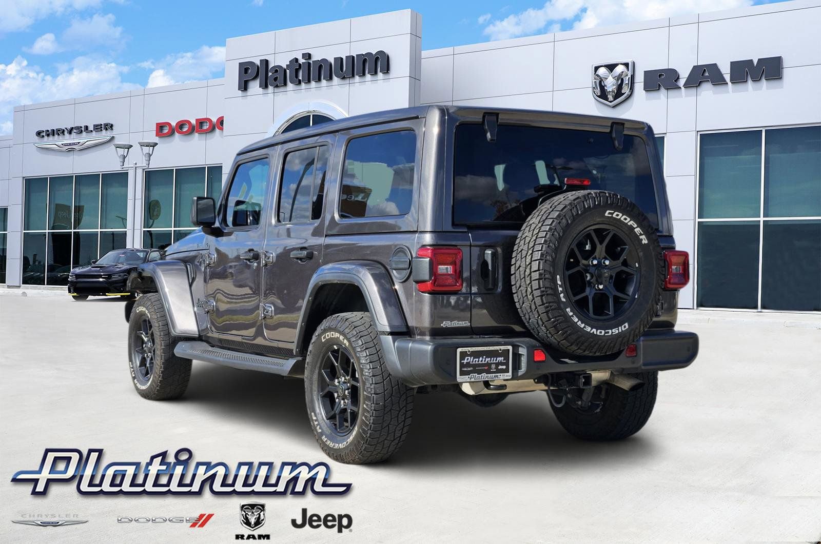 Used 2021 Jeep Wrangler Unlimited Sahara image 4