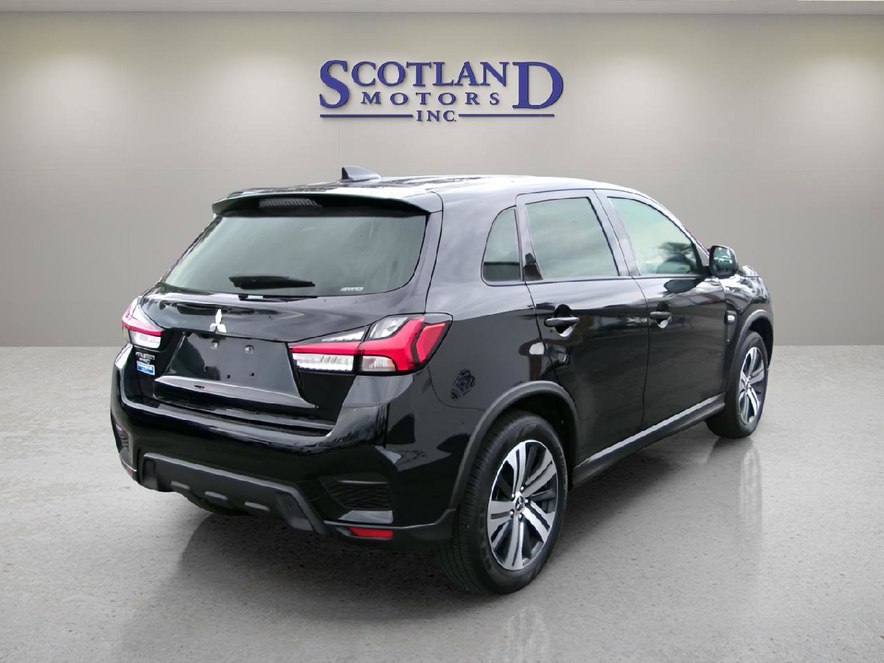 Used 2025 Mitsubishi Outlander Sport ES AWD/4WD image 6