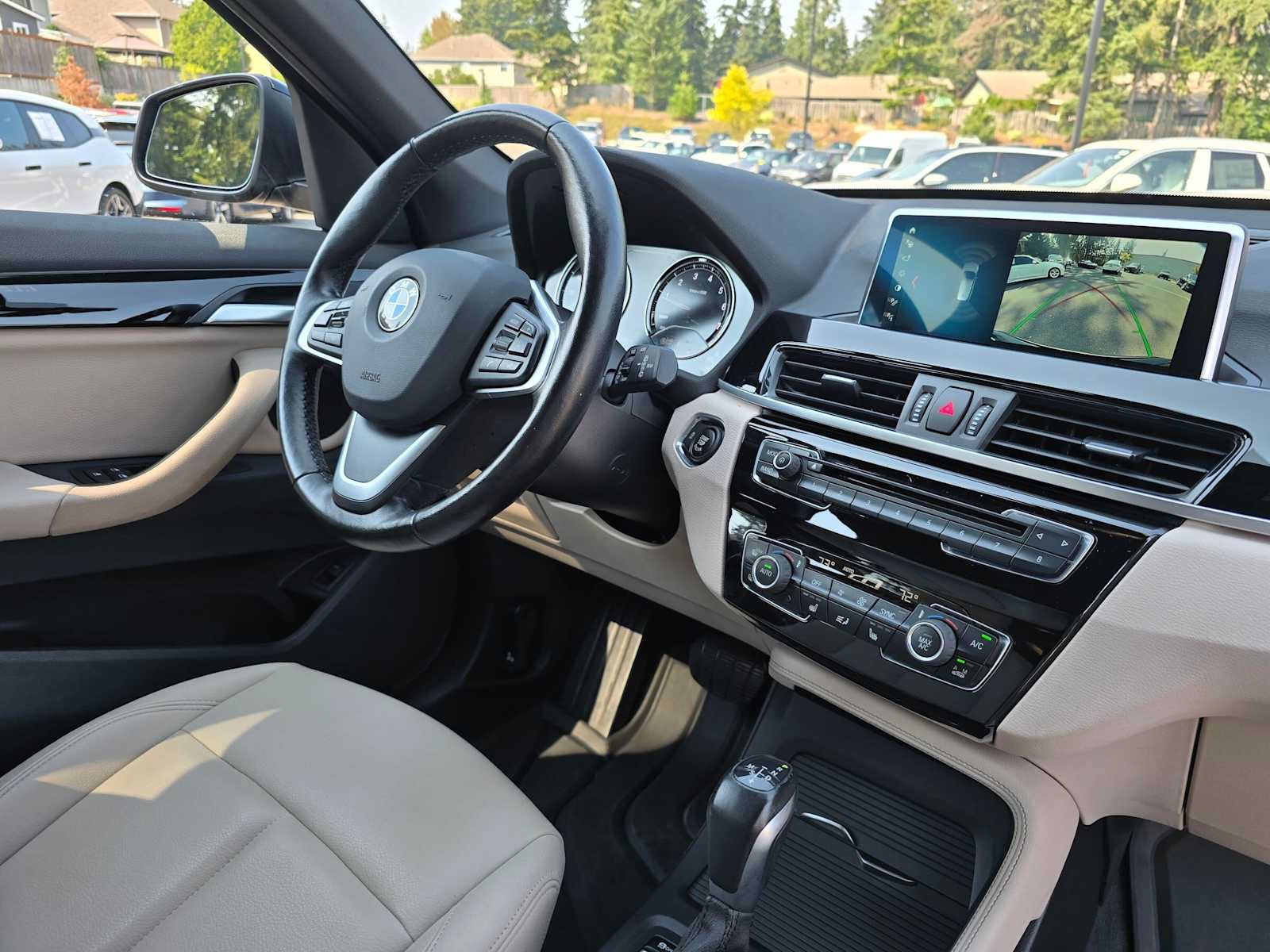 Used 2018 BMW X1 xDrive28i w/ Premium Package AWD/4WD image 8