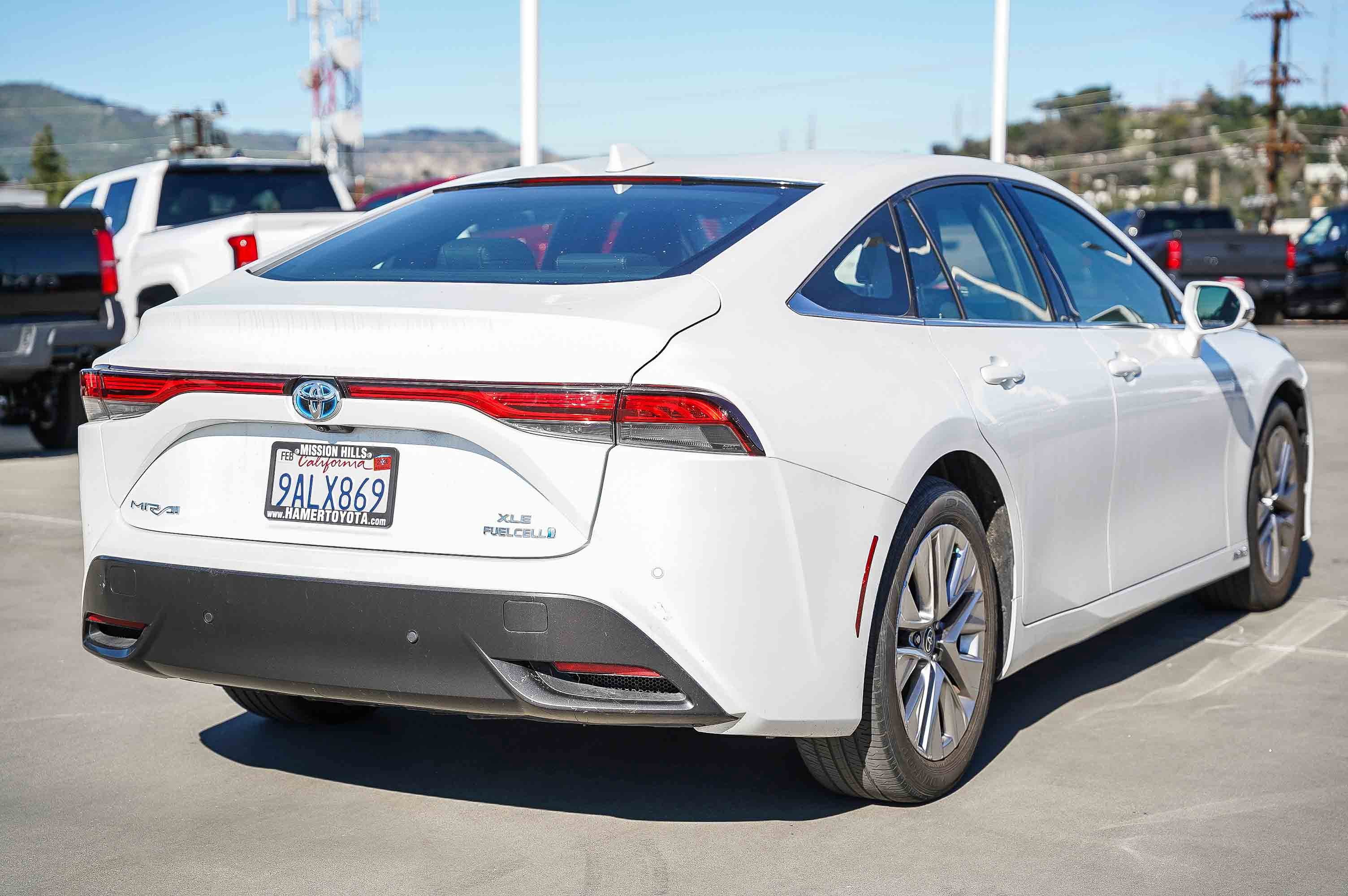 Used 2022 Toyota Mirai XLE image 11