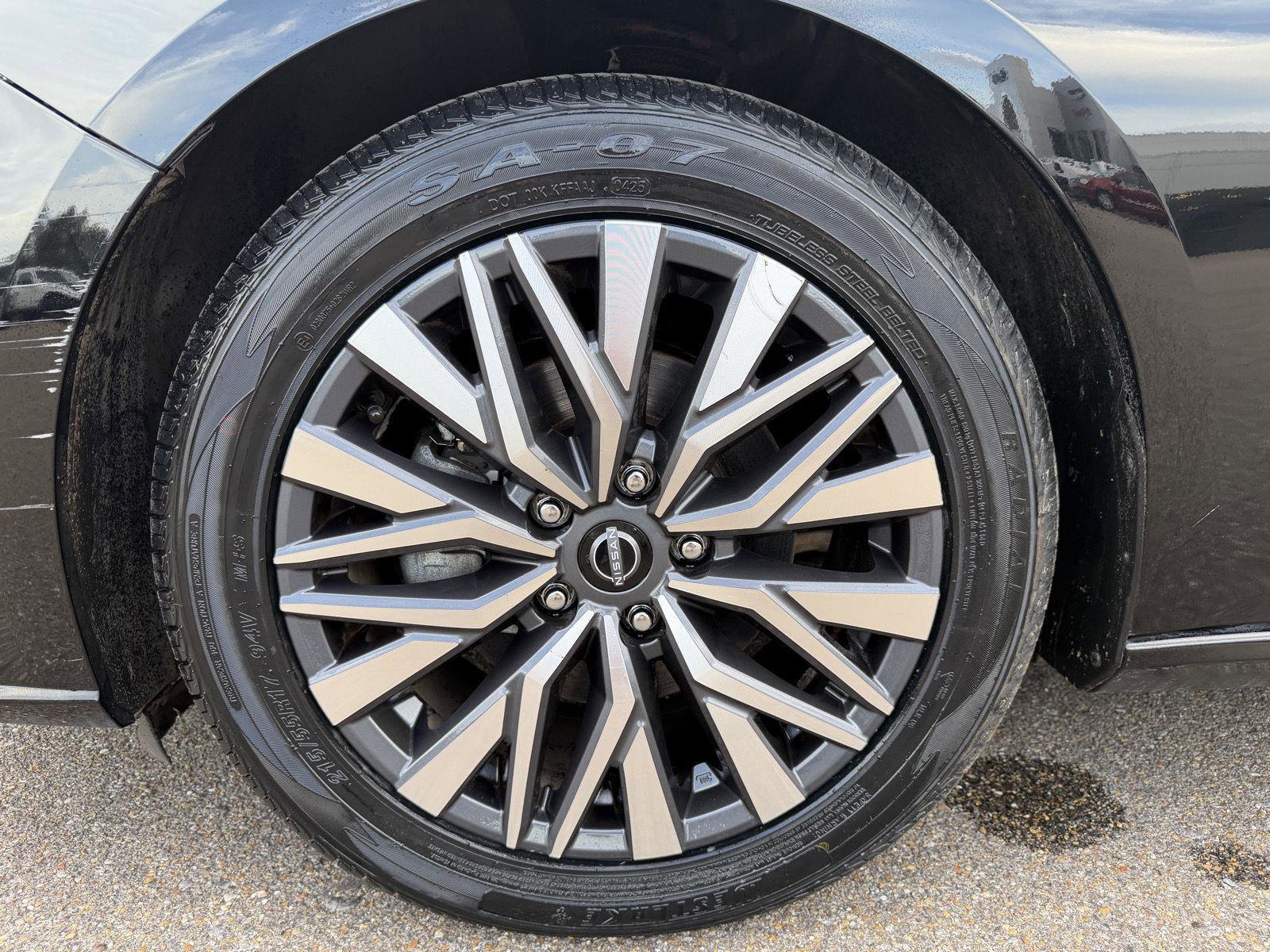 Used 2023 Nissan Altima 2.5 SV image 23