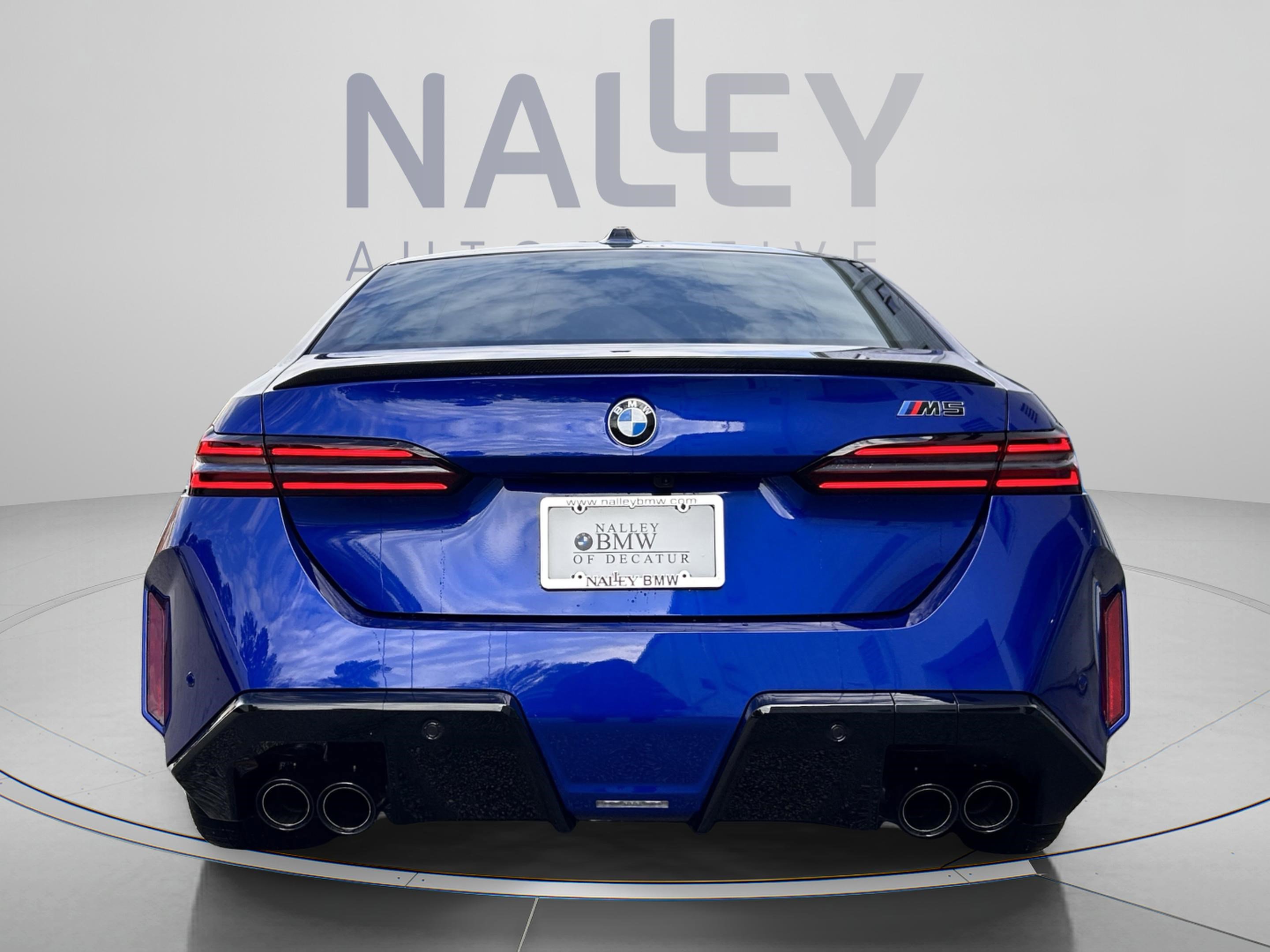 Used 2025 BMW M5 w/ Carbon Package AWD/4WD image 4