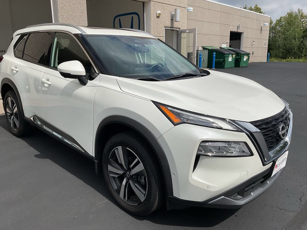 Used 2023 Nissan Rogue SL w/ SL Premium Package AWD/4WD image 3