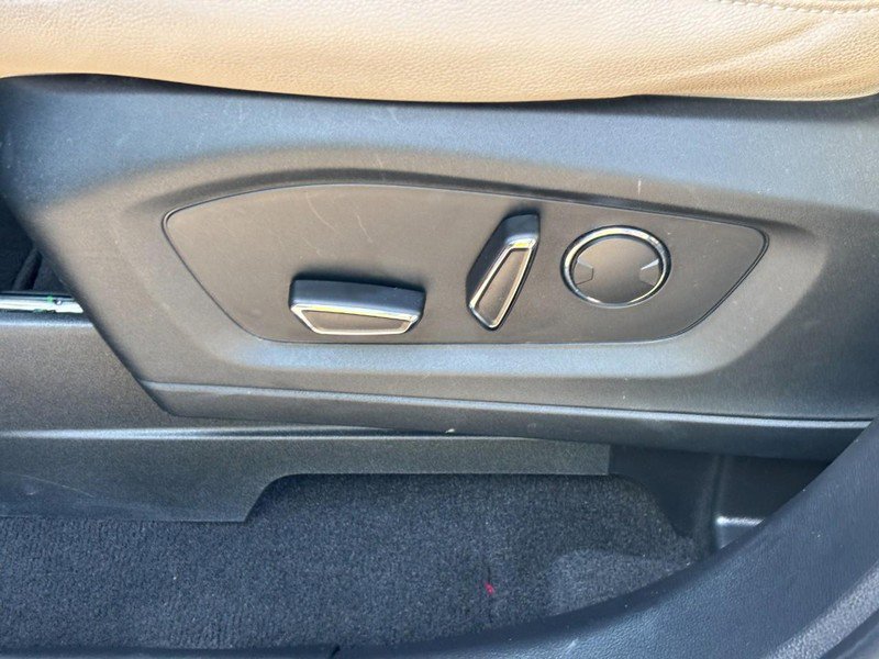 Used 2020 Ford Explorer Limited w/ Hybrid Equipment Group 310A AWD/4WD image 17
