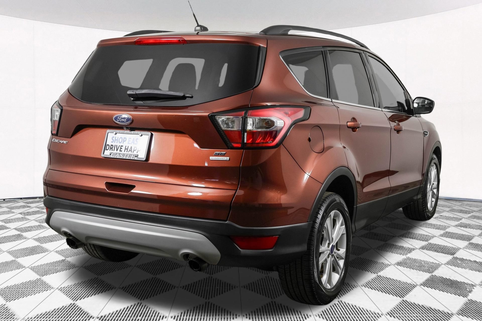 Used 2018 Ford Escape SE FWD image 17