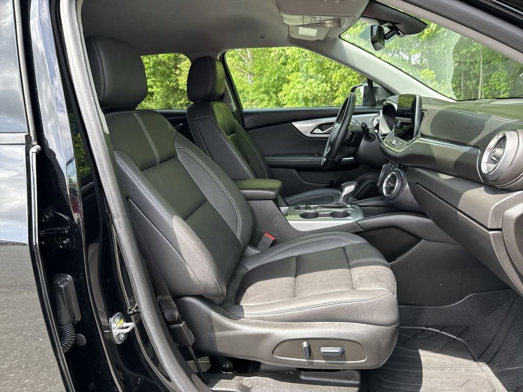Used 2023 Chevrolet Blazer LT image 27