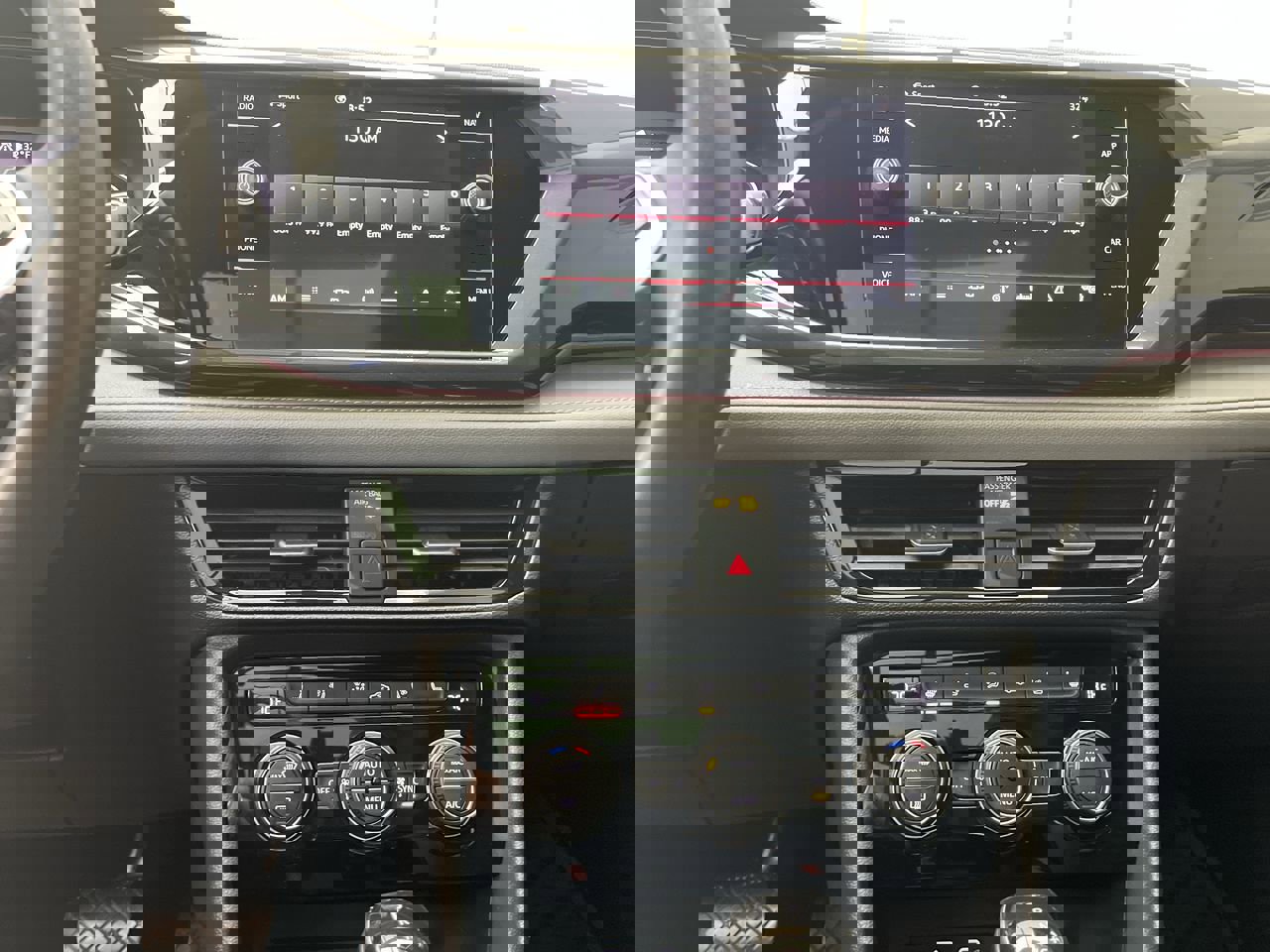 Used 2022 Volkswagen Taos SEL image 18