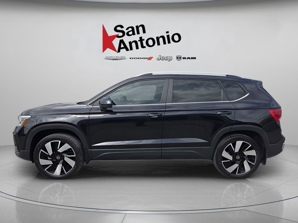 Used 2024 Volkswagen Taos SEL image 5