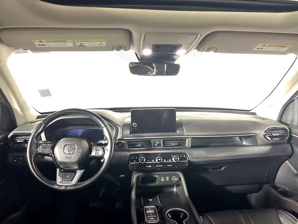 Used 2023 Honda Pilot Elite image 12