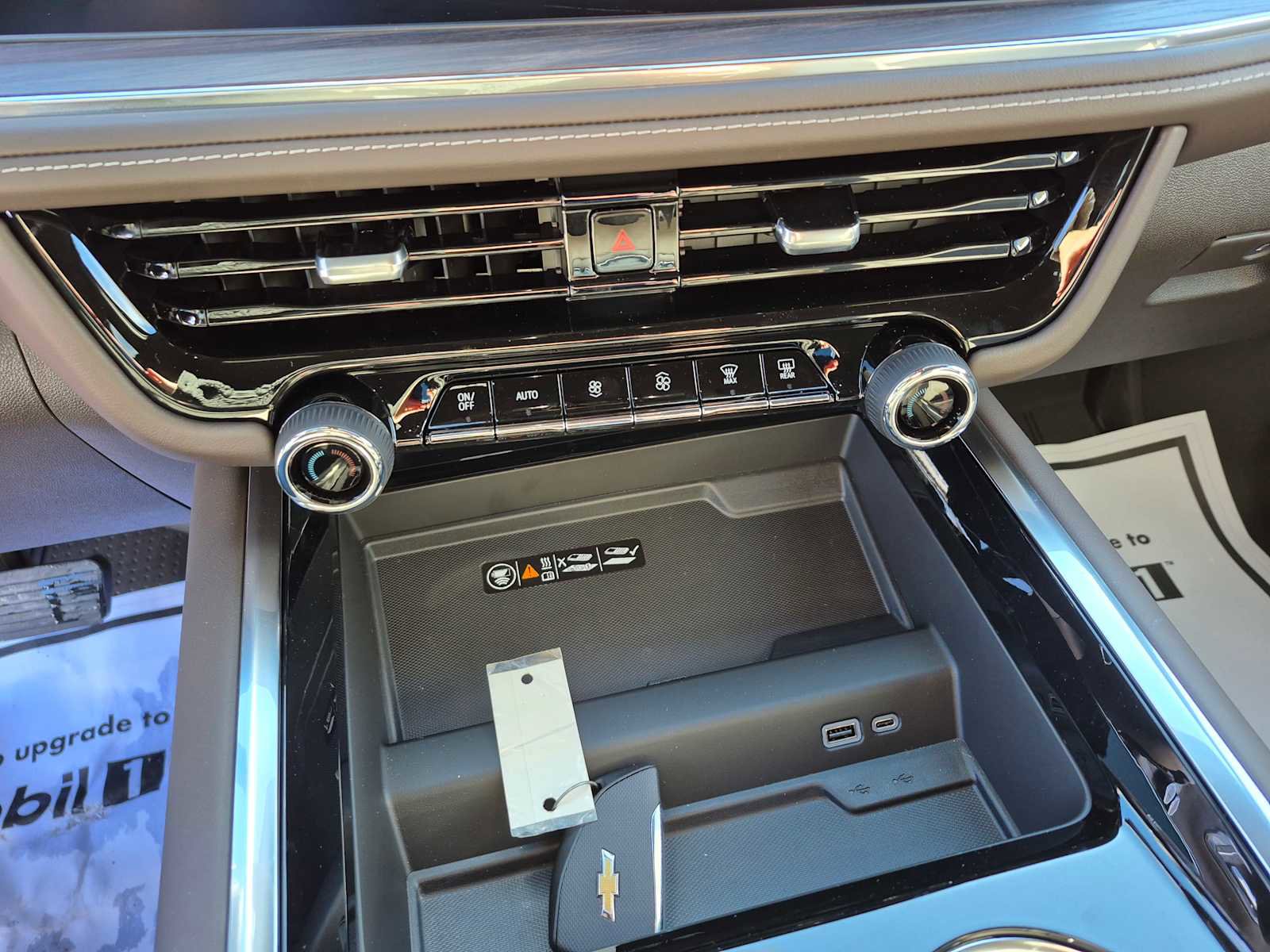 New 2026 Chevrolet Suburban LT w/ Comfort Package image 24