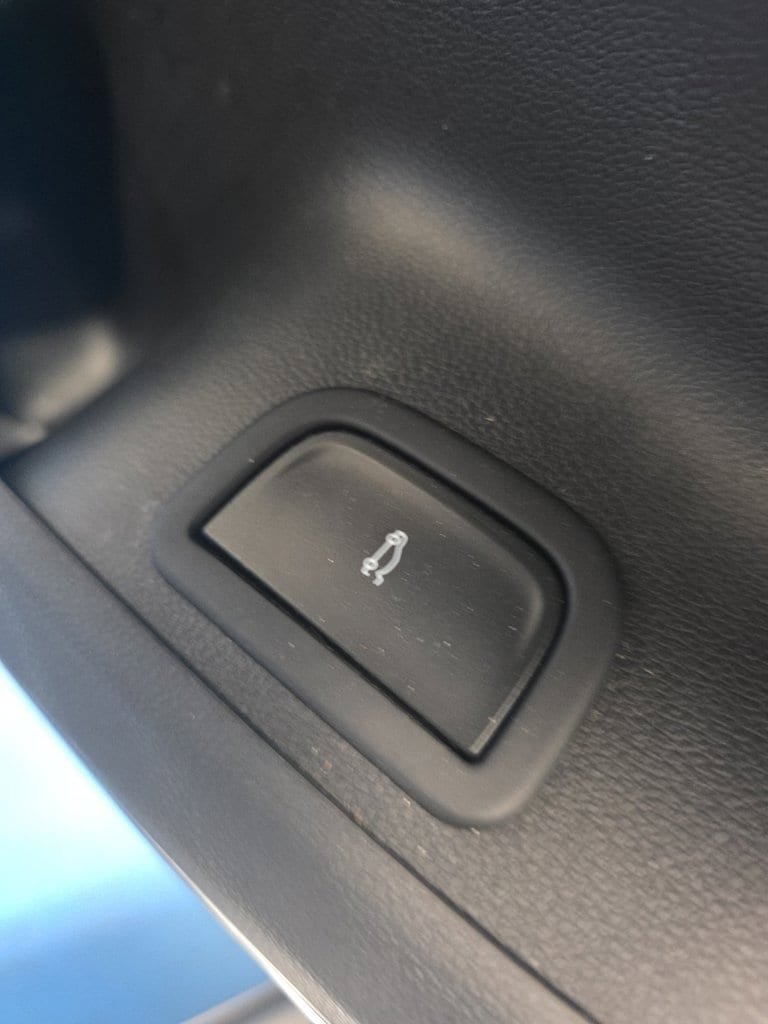 Certified 2026 GMC Acadia Elevation w/ Elevation Premium Package FWD image 20