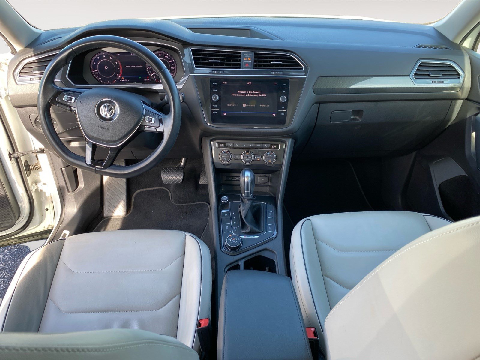 Used 2018 Volkswagen Tiguan SEL Premium AWD/4WD image 12