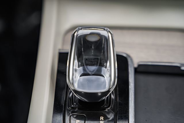 Used 2022 Volvo XC60 T8 Inscription w/ Advanced Package image 25