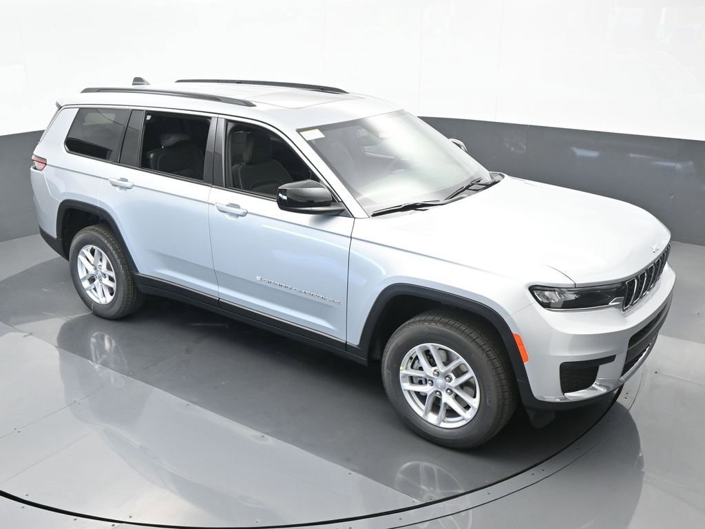 Used 2024 Jeep Grand Cherokee L Laredo RWD image 45