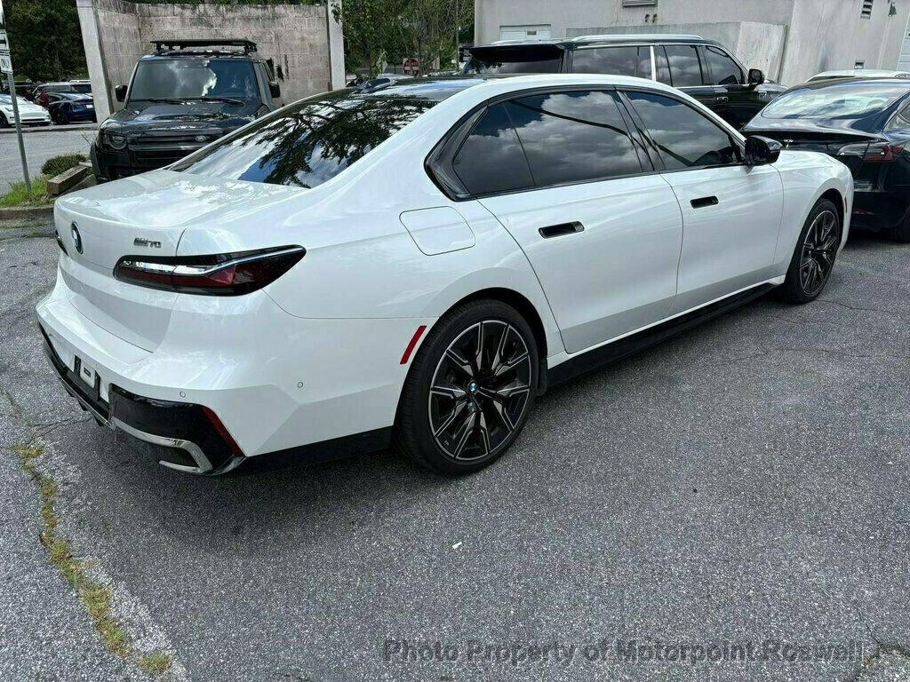 Used 2024 BMW i7 M70 w/ Premium Package AWD/4WD image 7